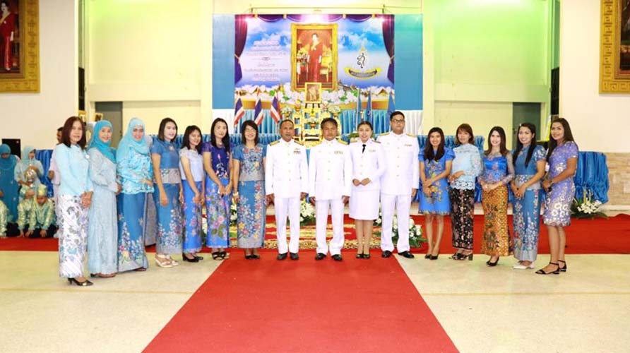 ๑๒ สิงหา มหาราชินี  องค์การบริหารส่วนตำบลโคกเจริญ ร่วมพิธีถวายพระพรชัยมงคล สมเด็จพระนางเจ้าสิริกิติ์ พระบรมราชินีนารถ ในรัชกาลที่ ๙  ณ อาคารเอนกประสงค์เทศบาลตำบลทับปุด